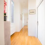 Bed & Breakfast History Essence 4*
