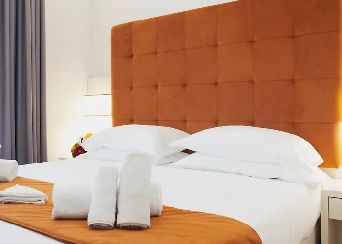 לינה וארוחת בוקר History Essence רומא