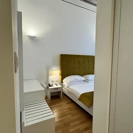 Bed & Breakfast History Essence 4*